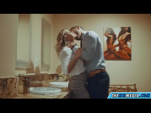 ❤️ Thaum ib tug busty blonde ntxias koj nyob rau hauv ib tug pej xeem chav dej Porno vk  ntawm peb  ❌ Ib